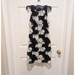 Lauren Ralph Lauren Size 6P Black & White Floral Eyelet Mini Dress
